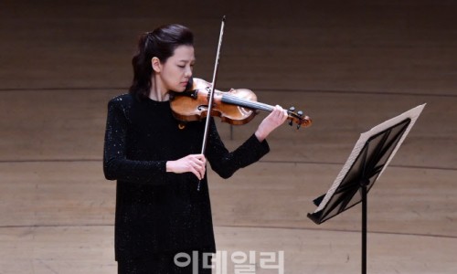 [이데일리] [문화대상 추천작_클래식]클라라 주미 강 '바흐 무반주 전곡'