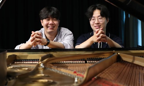 [조선일보] 스물넷 동갑내기 듀오의 '7시간 피아노 마라톤'