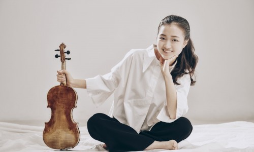 HarrisonParrott Welcomes violinist Seohyun Kim for Worldwide…